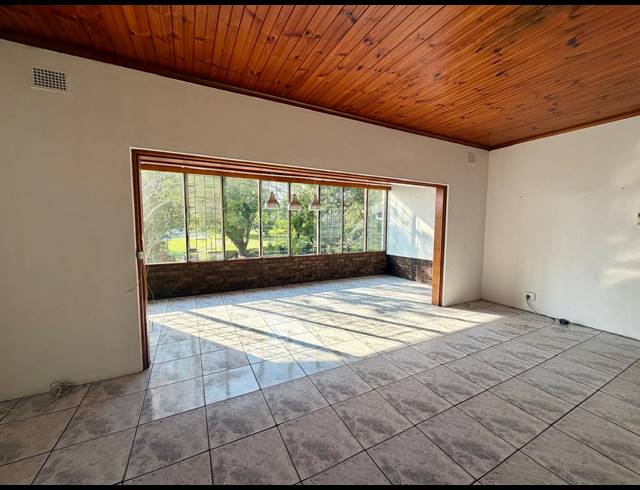 4 BEDROOM FREESTANDING TO LET IN MEER EN SEE